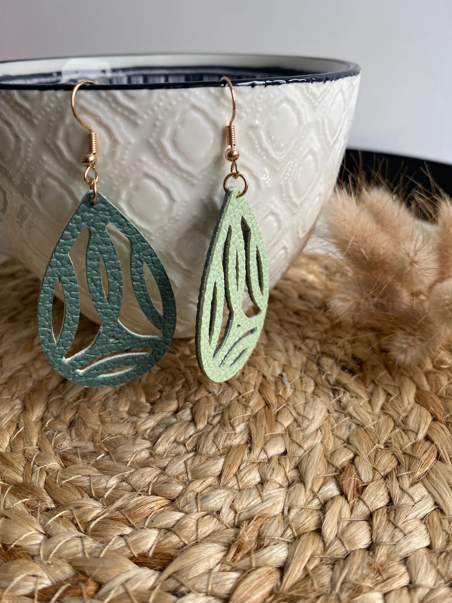 Boucles d'oreilles Simili Cuir bi couleur.