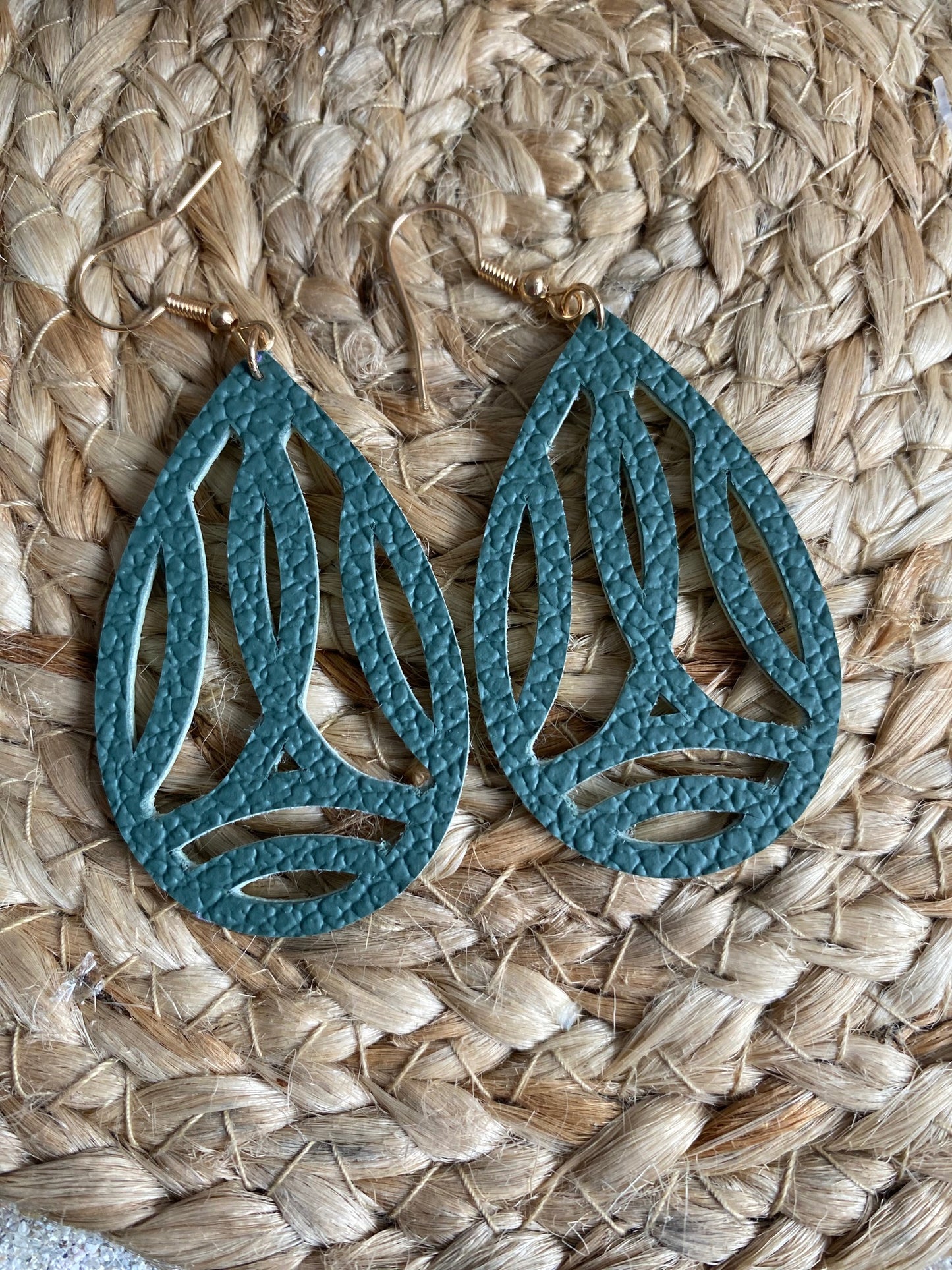 Boucles d'oreilles Simili Cuir bi couleur.