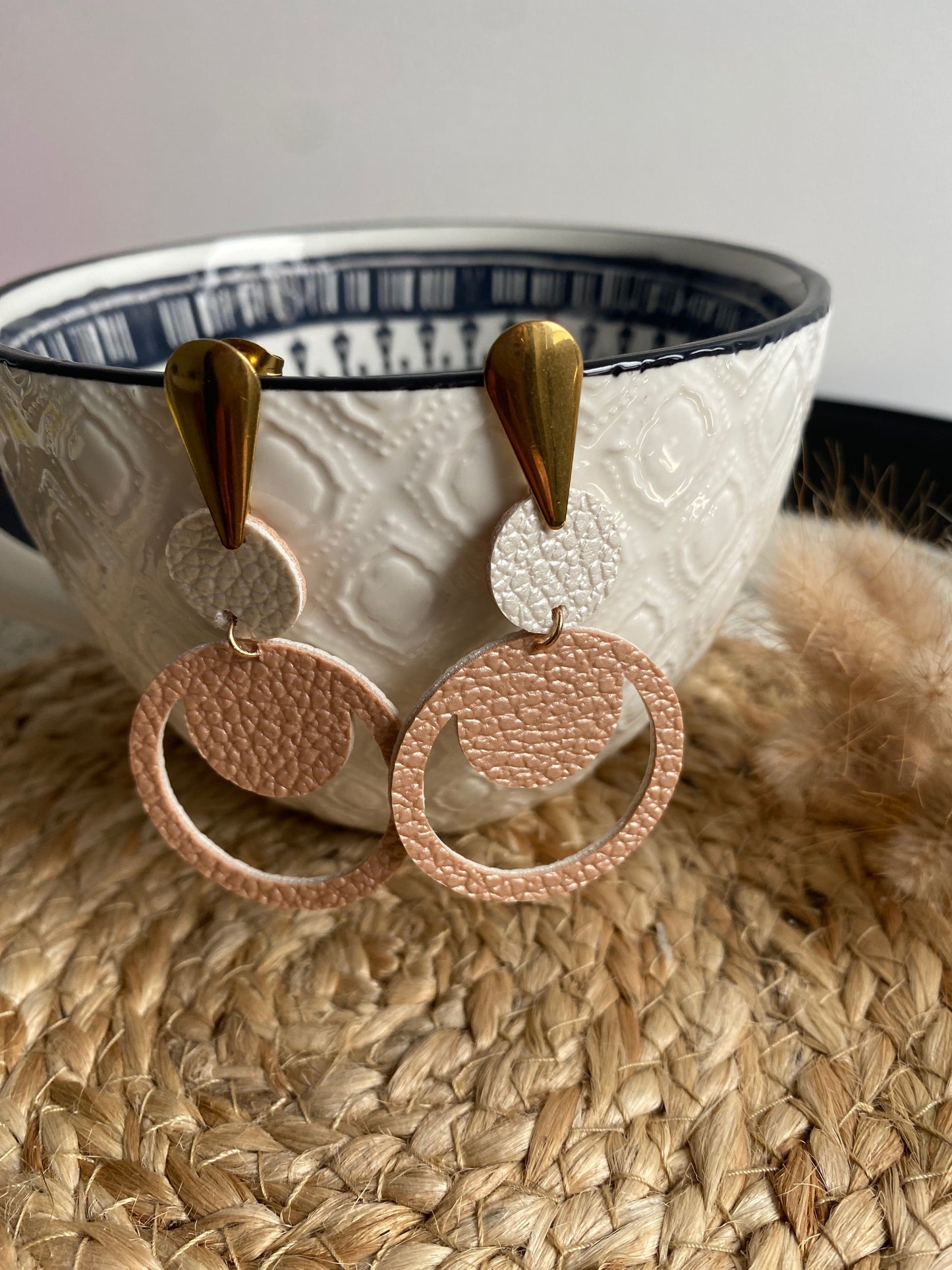 Boucles d'oreilles Simili Cuir bi couleur.